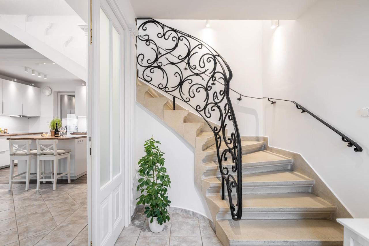 Suburbia Villa Budapest